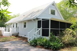 52 DOROTHY CIRCLE