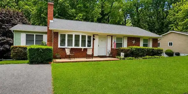 1410 MARINER DRIVE