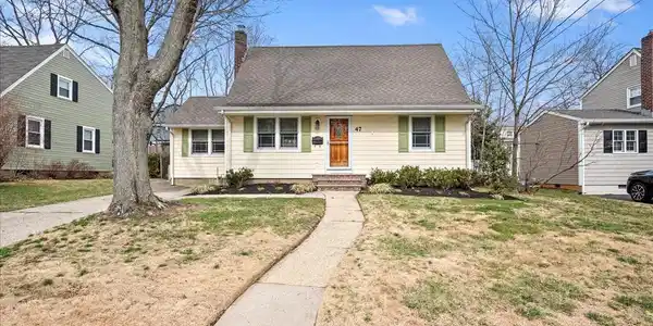 47 MCLEAN STREET