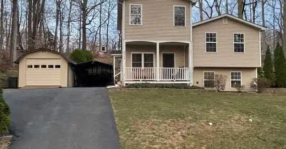 6309 BROOKEVIEW COURT