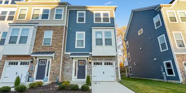 252 WATERSTONE RD