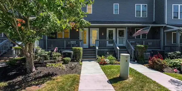 73 NE ISLES DRIVE