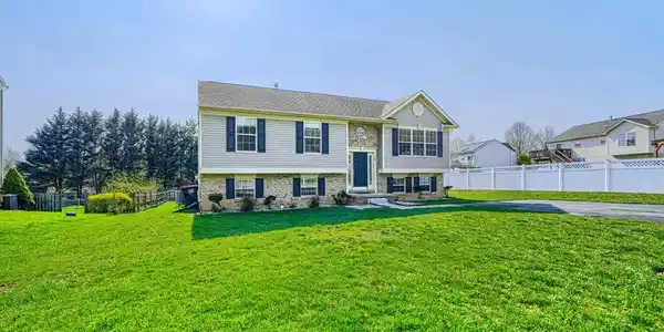 49 RIVERVIEW DRIVE