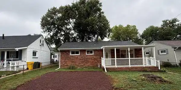 10 CEDAR HILL ROAD