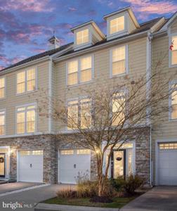 4 BAY VIEW LANE