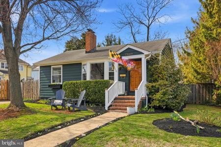 11 GLEN AVENUE
