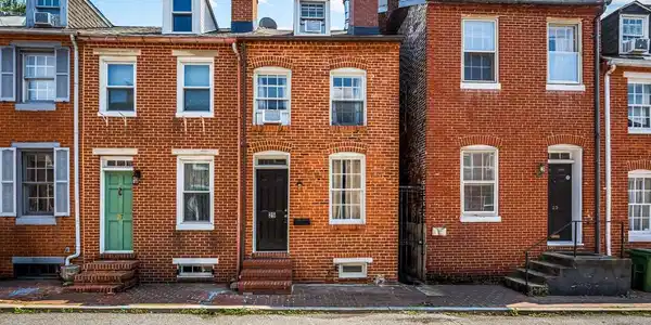 25 HAMBURG STREET