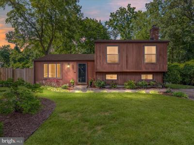 285 LAGUNA CIRCLE