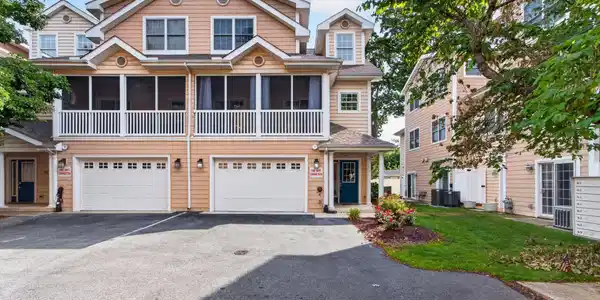 506 REHOBOTH AVE