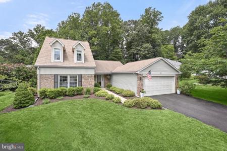 952 SHADEWATER WAY