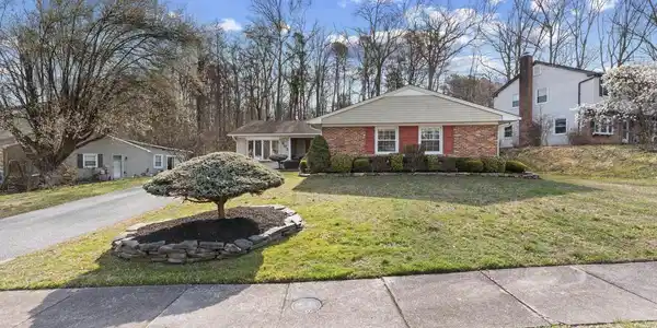 603 FALCONBRIDGE DRIVE
