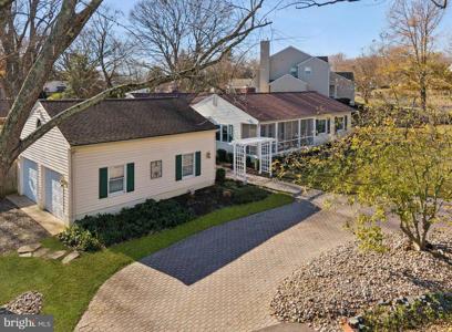 150 BAY VIEW DRIVE