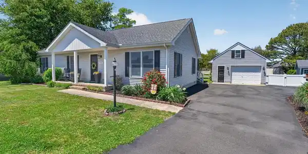 745 HICKMAN DRIVE