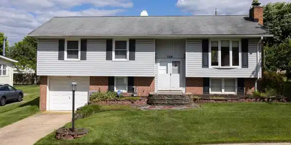 709 BAYBERRY ROAD