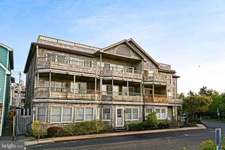 130 BAYVIEW AVENUE