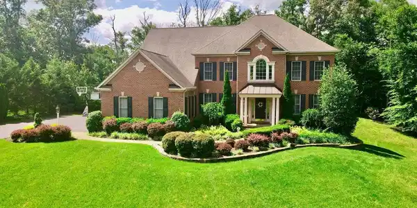 513 BROAD STREAM LANE