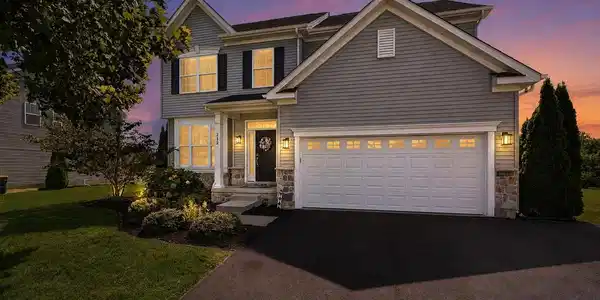 212 SAFFRON CIRCLE