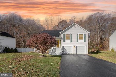 43 CLARK LANE