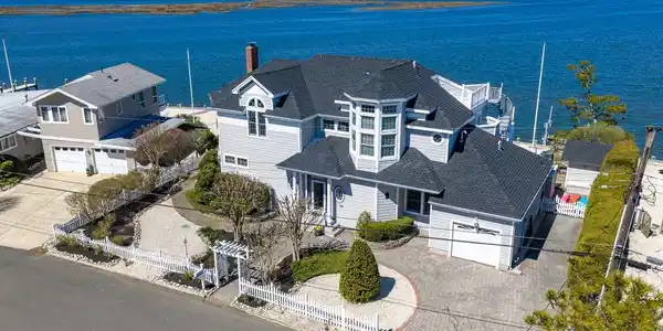 50 HOLLY DRIVE