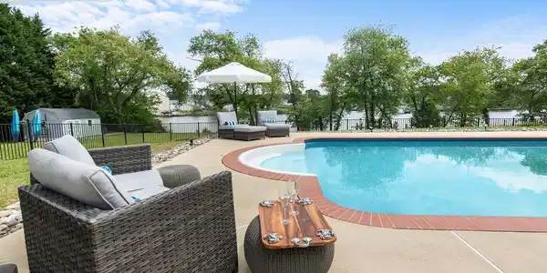 6011 SUNNYSIDE COURT