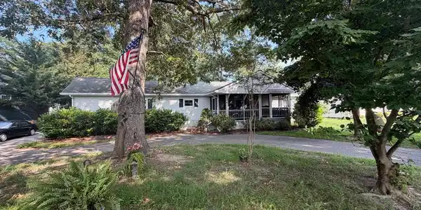 6 BREAKWATER DRIVE