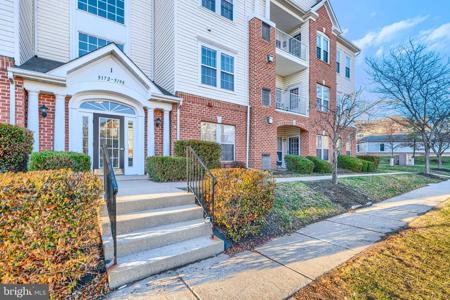 5194 BRIGHTLEAF COURT