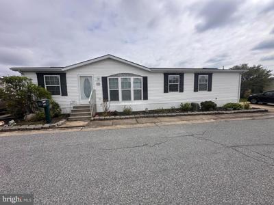 3203 HONEYSUCKLE LANE