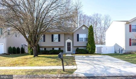 1113 WALNUT HILL COURT