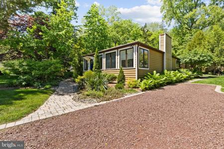 310 EPPING WAY
