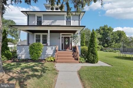 300 TOWNSEND AVENUE