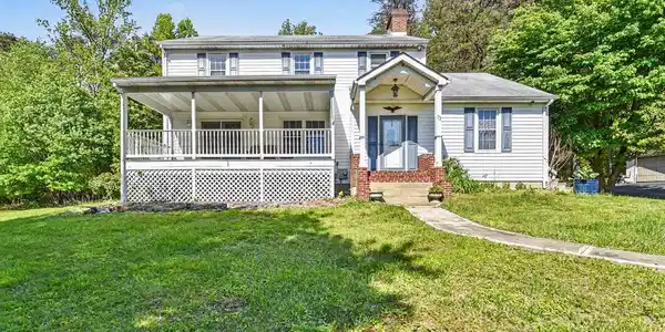 72 SHADY BEACH ROAD