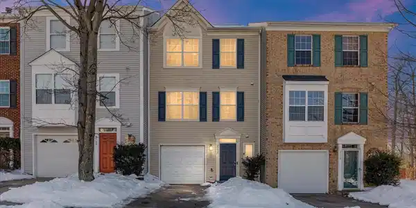 2792 BRIER POND CIRCLE