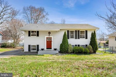 216 COURTNEY DRIVE