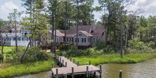 510 BEAUMONT COURT