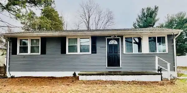 2203 WILLOUGHBY BEACH RD