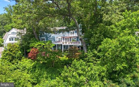 105 TRAILING IVY LANE