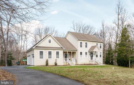 31 WOOD CHIP ROAD