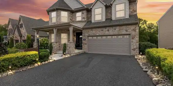 1635 VISTA BAY COURT