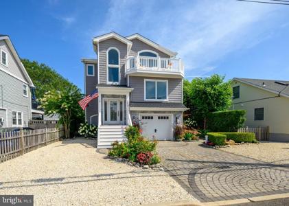 1805 BEACH AVENUE