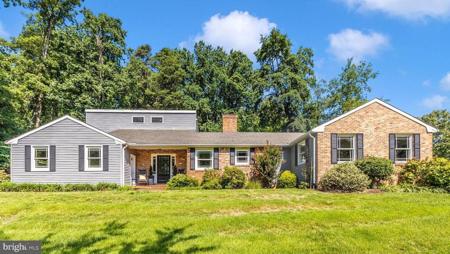 1043 PLACID COURT