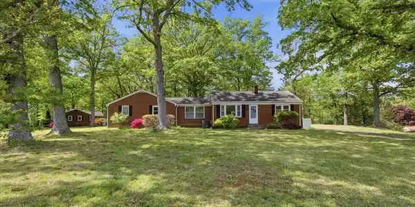 3150 GREEN MEADOWS DRIVE