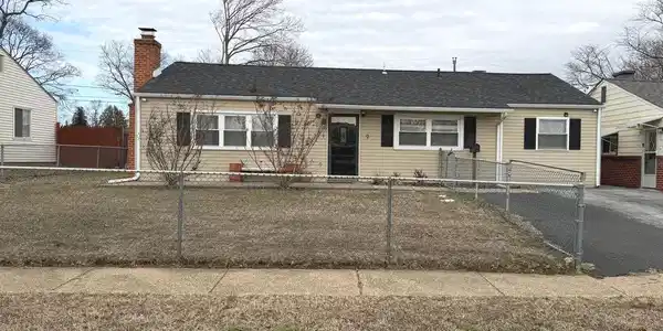 9 WARDOR AVENUE