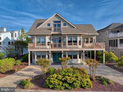 109 BREAKWATER REACH