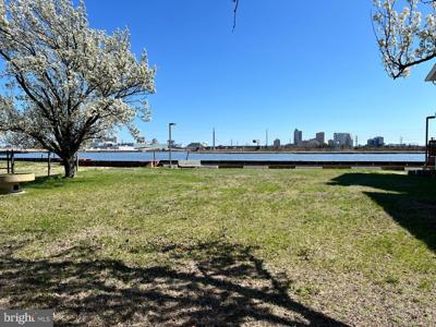 1512 RIVERSIDE DRIVE