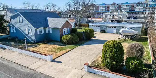 346 7TH STREET
