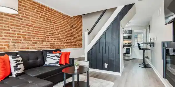 1615 HARDEN COURT