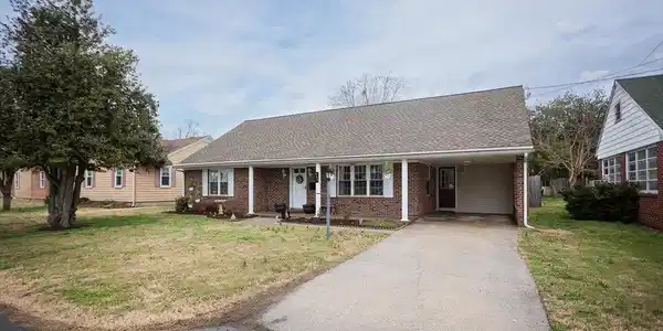 904 TALISMAN LANE