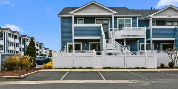 201 HERON DRIVE
