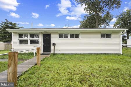203 BUCKINGHAM DRIVE