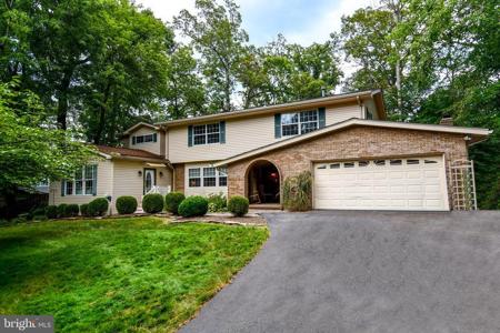 3203 RIVERVIEW DRIVE